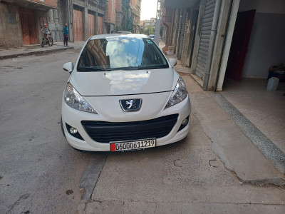 voitures-peugeot-207-2012-fennec-setif-algerie