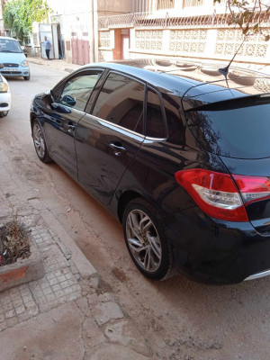 moyenne-berline-citroen-c4-2012-exclusive-saida-algerie