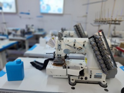  Machine a coudre JACK ELASTIQUEUSE