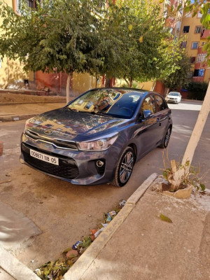 citadine-kia-rio-5-portes-2018-ex-oum-el-bouaghi-algerie