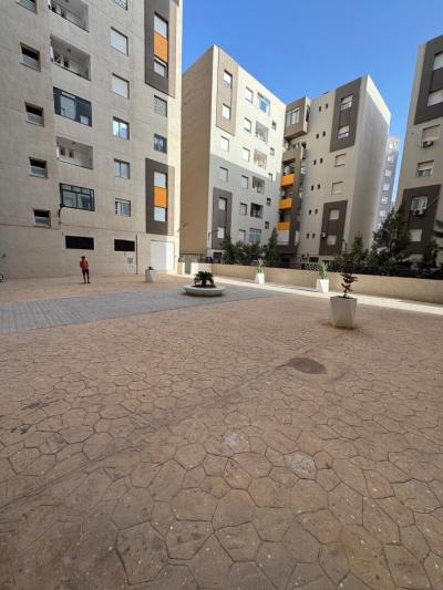 بيع شقة 3 غرف وهران بئر الجير