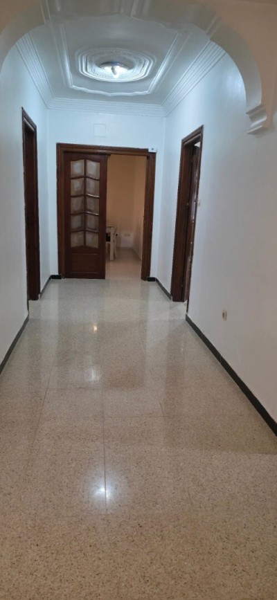 Location Appartement Niveau de villa F3 Alger Kouba