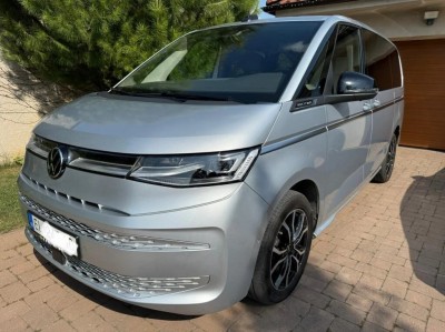 Prestation VIP Multivan Volkswagen Gris Dauphin 2023 (Essence Hybride)