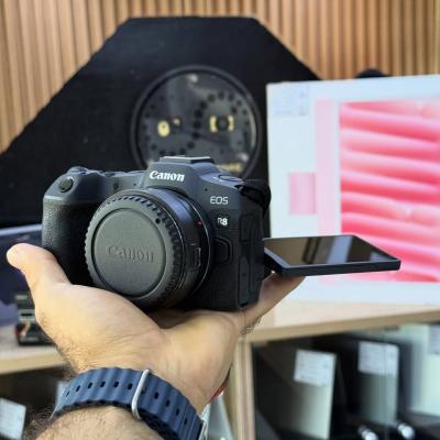 Canon r8 avec bague 