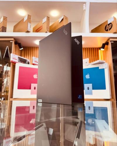 LENOVO THINKPAD T16 GEN2 i7 13eme 16gb/512gb IRIS XE