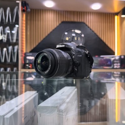 Nikon D7200 avec 18-55mm en excellent état