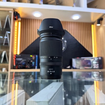 Nikon Z mount 28-75mm f/2.8 en excellent état