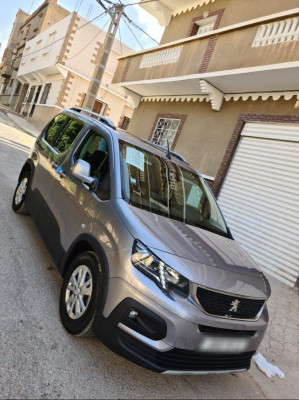 voitures-peugeot-partner-2019-relizane-algerie