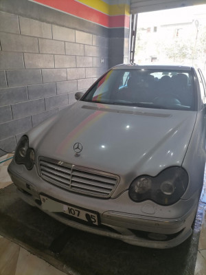 voitures-mercedes-classe-c-2007-220-ain-touta-batna-algerie