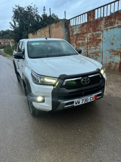 voitures-toyota-hilux-2021-legend-dc-4x4-pack-luxe-bejaia-algerie