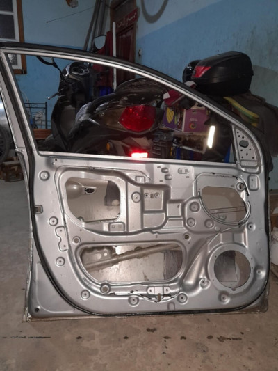 carrosserie-porte-avant-hyundai-accent-2023-bordj-bou-arreridj-algerie