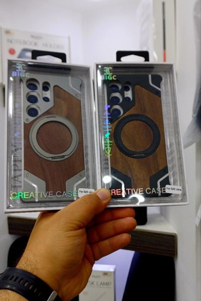 Antichoc, Coque Métallique S25Ultra avec Support MagSafe 