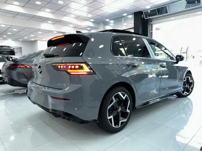 Volkswagen Golf 8 2025 R-Line