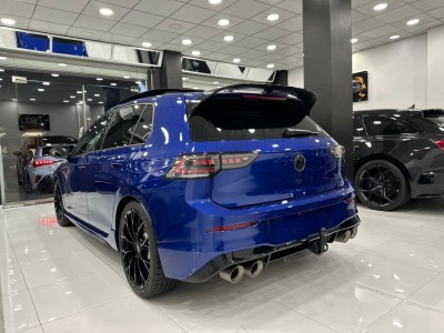 Volkswagen Golf 8 2025 R Black Edition 