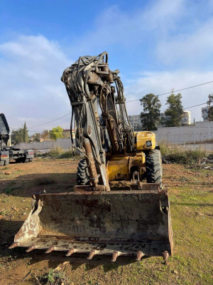 engin-jcb-mecalac-chlef-algerie