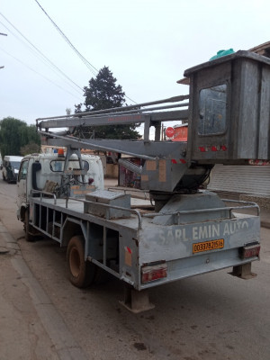 camion-nacelle-reghaia-alger-algerie