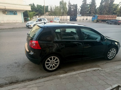 voitures-volkswagen-golf-5-2006-oran-algerie