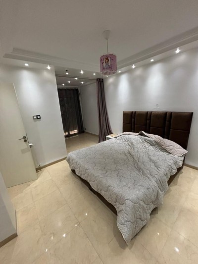 Location Appartement F4 Alger Hydra