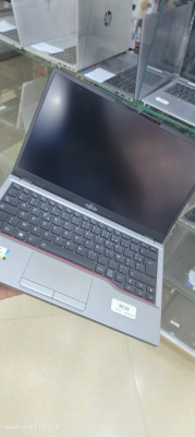Fujitsu LifeBook U7312