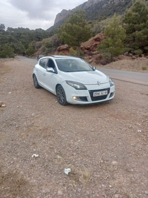 moyenne-berline-renault-megane-3-2012-gt-line-mecheria-naama-algerie