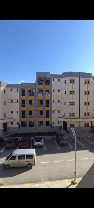 بيع شقة 5 غرف بومرداس قورصو