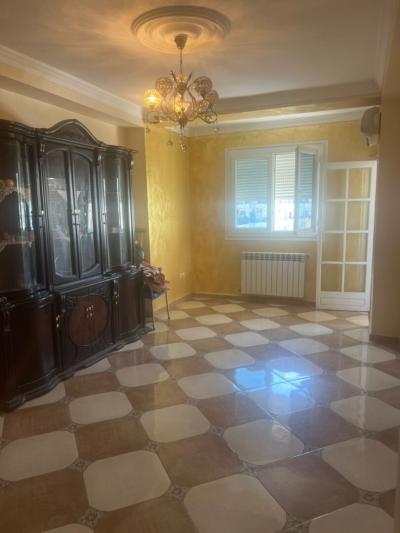 بيع شقة 5 غرف بومرداس بومرداس