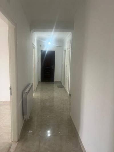 بيع شقة 4 غرف بومرداس بومرداس