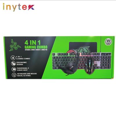 Combo Gaming 4in1 Clavier Souris Casque Tapis de Souris RAZER