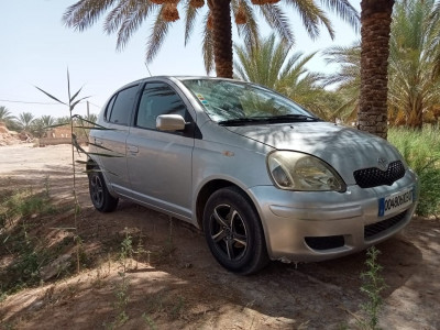 سيارة-صغيرة-toyota-yaris-2003-طولقة-بسكرة-الجزائر