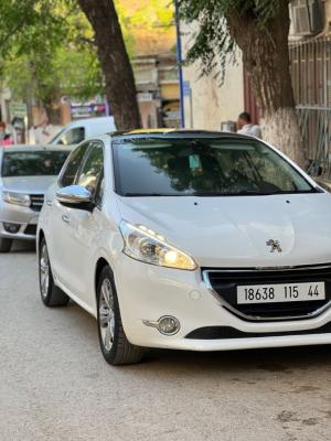 citadine-peugeot-208-2015-allure-miliana-ain-defla-algerie