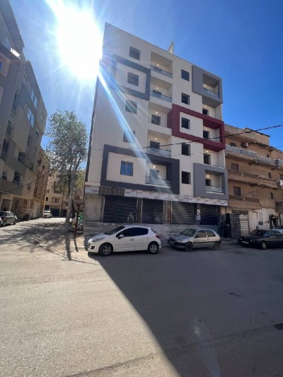 Sell Apartment F4 Alger Bordj el bahri