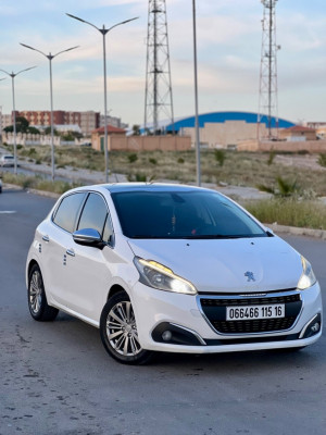 citadine-peugeot-208-2015-allure-facelift-setif-algerie