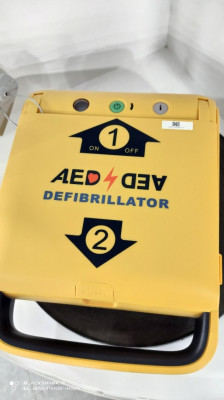 Défibrillateur AED