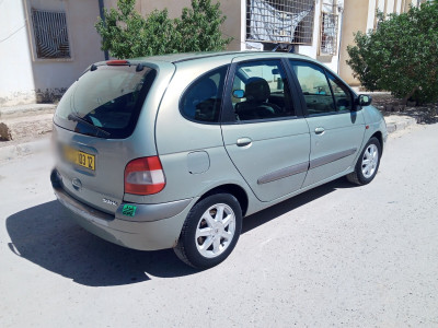 voitures-renault-scenic-2003-tebessa-algerie