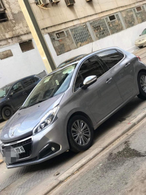 city-car-peugeot-208-2019-allure-facelift-hussein-dey-algiers-algeria