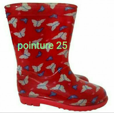 chaussures-fille-bottes-de-pluie-papillon-rouge-venu-france-les-eucalyptus-alger-algerie