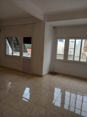 شقة-كراء-4-غرف-الجزائر-وسط
