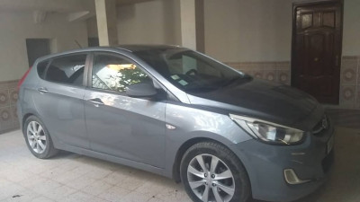 صالون-سيدان-hyundai-accent-rb-5-portes-2018-style-تنس-الشلف-الجزائر