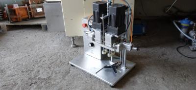 Boucheuse visseuse automatique NEUF