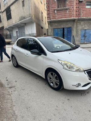 citadine-peugeot-208-2014-allure-constantine-algerie