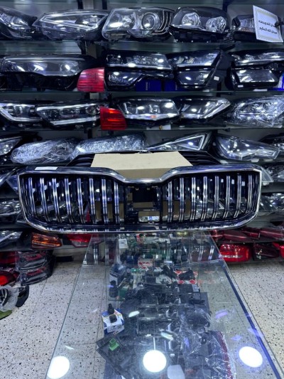 Calandre Skoda suparbe 2021 2024