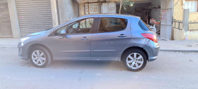 moyenne-berline-peugeot-308-2009-draa-el-mizan-tizi-ouzou-algerie