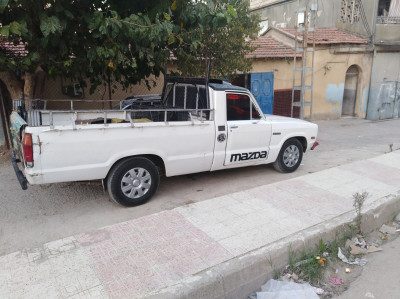 automobiles-mazda-b1600-1983-naciria-boumerdes-algerie