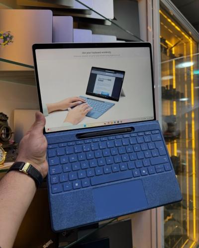 Surtace Pro 11 Snapdragon 36mo Cache  Disponible Chez Morsi store Dz