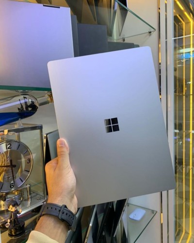 Surface Laptop 4 Ryzen5 16Gqb/256GB 2k