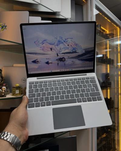 VENDU Surface LAPTOP GO 2 15 8GB 256GB Disponible Chez Morsi store dz