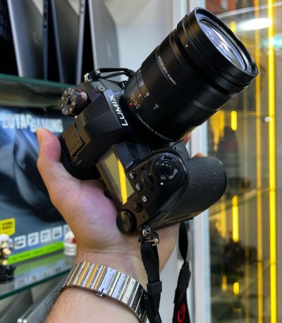 Vendu Lumix G9 + Leica 12-60 f/2.8-4