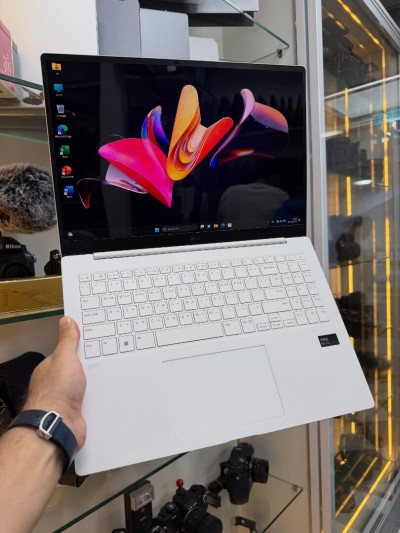 LG Gram 16 OLED ULTRA 5 Disponible Chez Morsi store dz