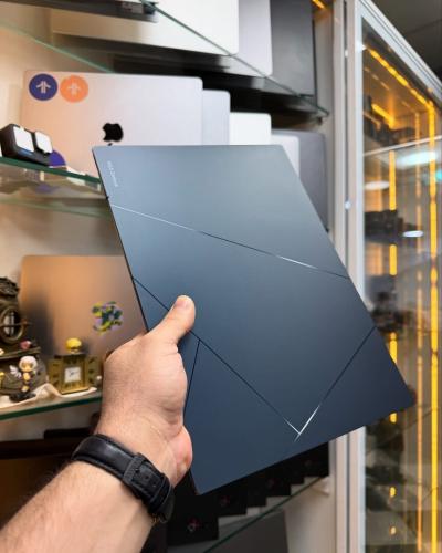 VENDU Asus ZenBook 14 OLED 17-1360P 16/512  Disponible Chez Morsi store dz