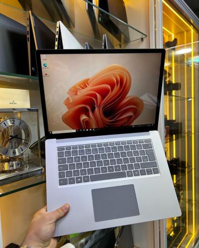 Microsoft Surface Laptop 4 15" i7-11eme 16GB/256GB, Intel Iris Xe graphics.